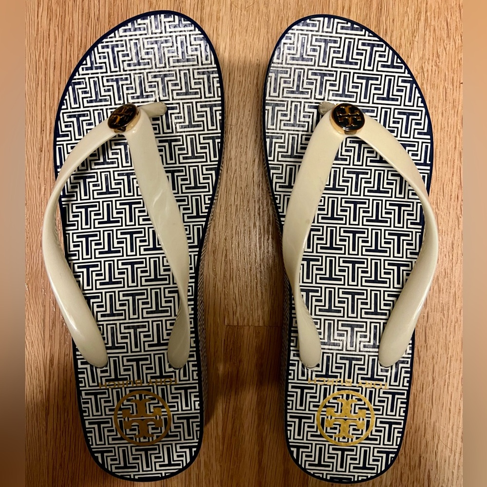 Tory Burch wedge flip flop